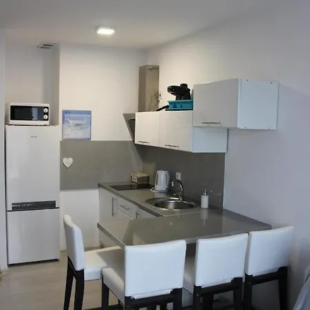 Bursztynek Z Miejscem Postojowym Apartman *