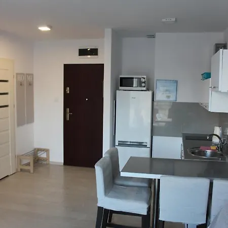 Bursztynek Z Miejscem Postojowym