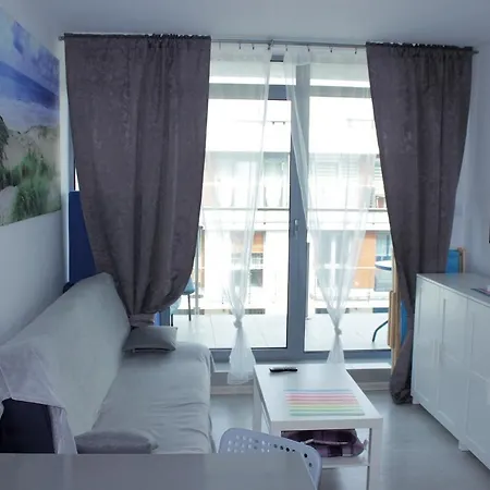 Bursztynek Z Miejscem Postojowym *