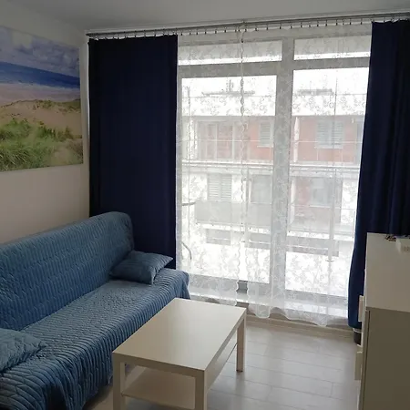 Bursztynek Z Miejscem Postojowym *