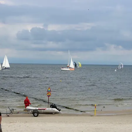 شقة Bursztynek Z Miejscem Postojowym كولوبرزيغ