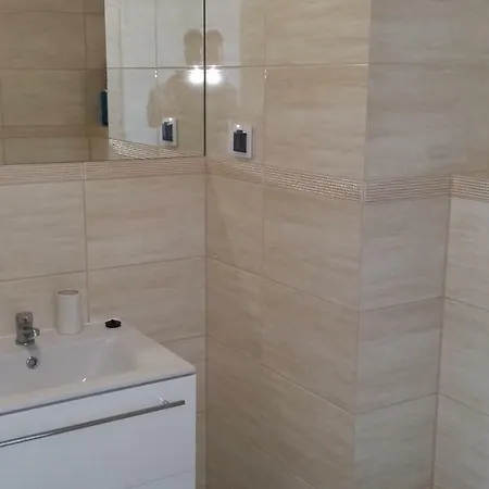 Bursztynek Z Miejscem Postojowym كولوبرزيغ