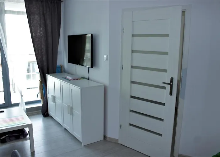 Bursztynek Z Miejscem Postojowym * Kołobrzeg