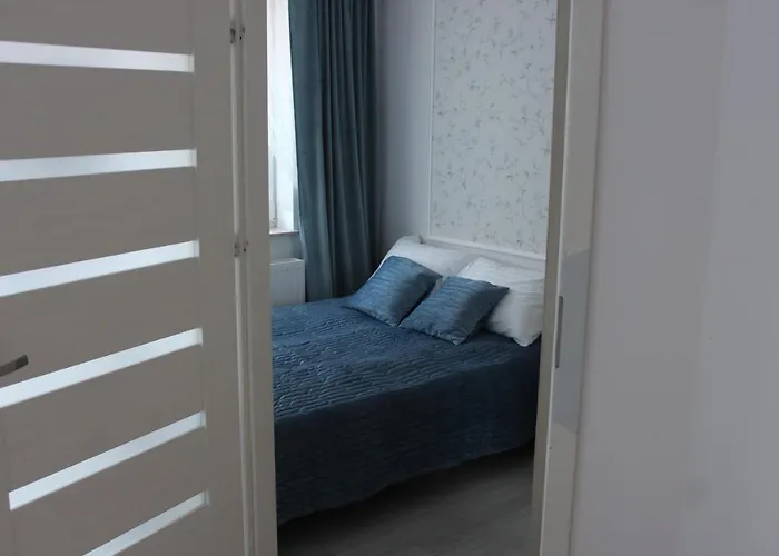 Bursztynek Z Miejscem Postojowym *