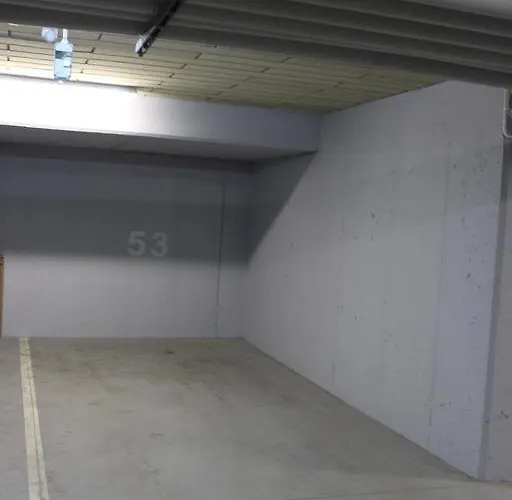 Bursztynek Z Miejscem Postojowym